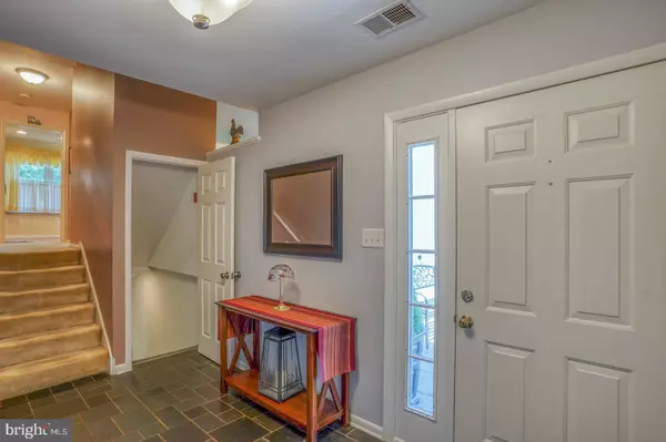 280 POND DR, Hockessin, DE 19707