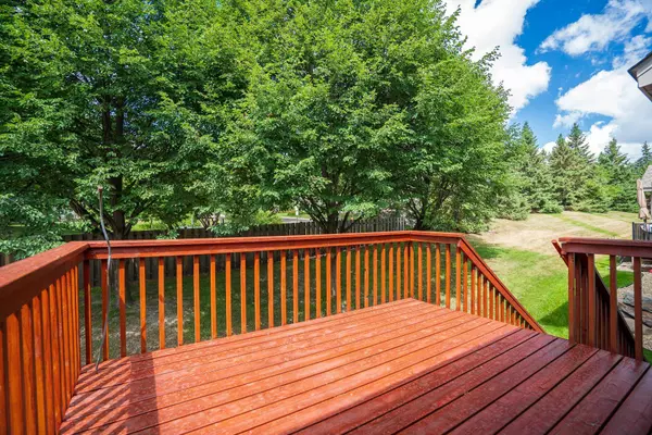 9149 Medley CIR, Golden Valley, MN 55427