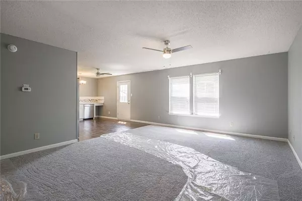 2364 Harvest Moon DR, Greenwood, IN 46143