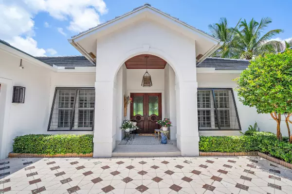 18492 SE Heritage DR, Tequesta, FL 33469