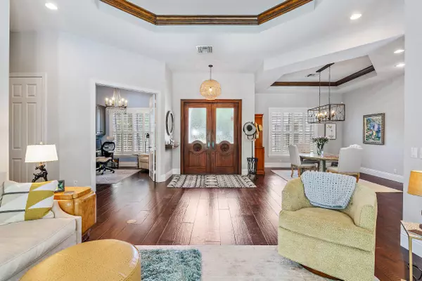 18492 SE Heritage DR, Tequesta, FL 33469