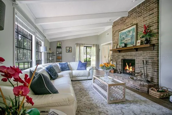 605 BLACK IRONWOOD DR, Deland, FL 32724