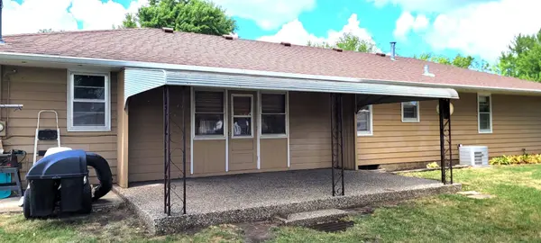 301 S Walnut ST, Belle Plaine, MN 56011