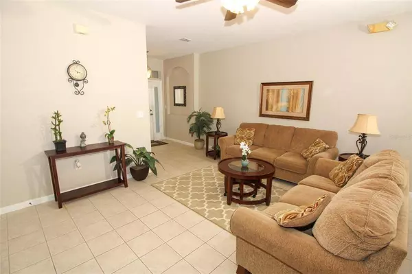 2517 OLD KENT CIR, Kissimmee, FL 34758