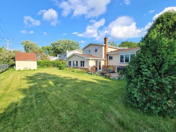 650 E Pompano LN, Palatine, IL 60074