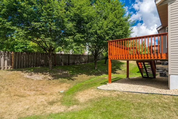 9149 Medley CIR, Golden Valley, MN 55427