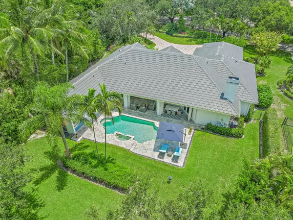 18492 SE Heritage DR, Tequesta, FL 33469