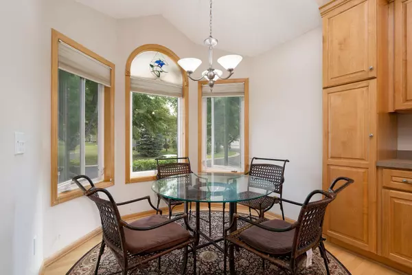 9149 Medley CIR, Golden Valley, MN 55427