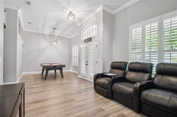 19613 MORDEN BLUSH DR, Lutz, FL 33558