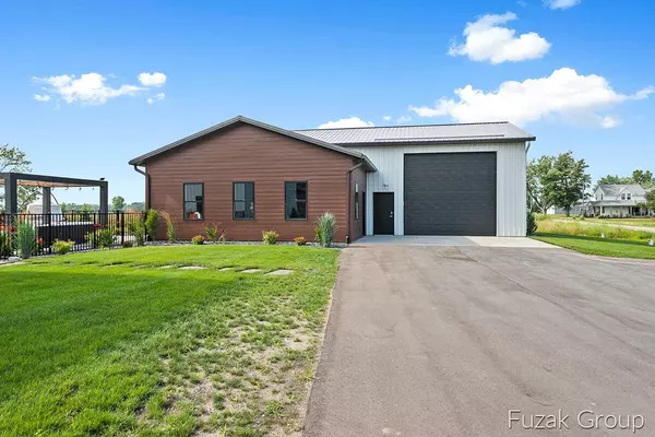 4604 50th Street, Holland, MI 49423