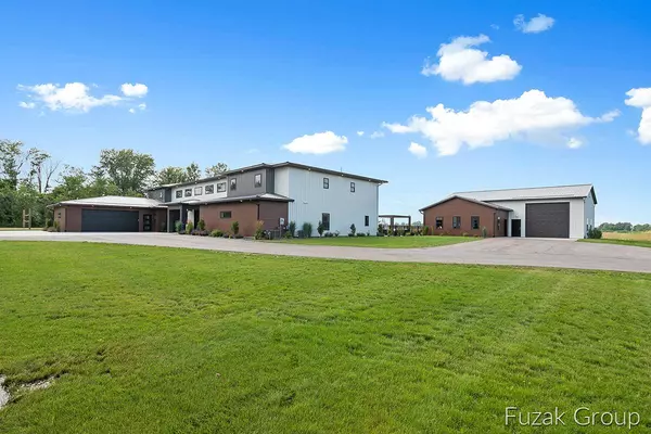 4604 50th Street, Holland, MI 49423
