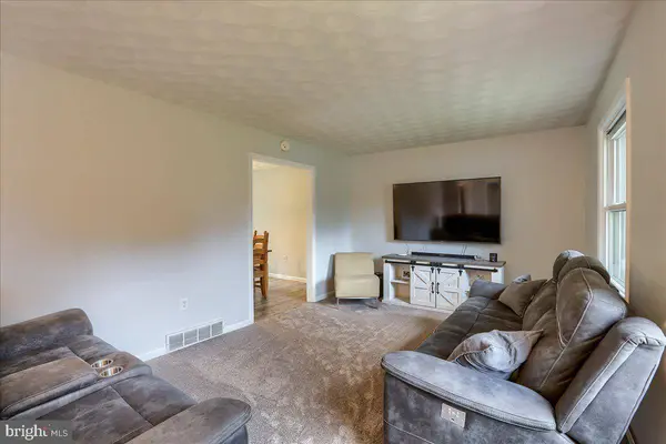 432 LOCUST RD, New Cumberland, PA 17070