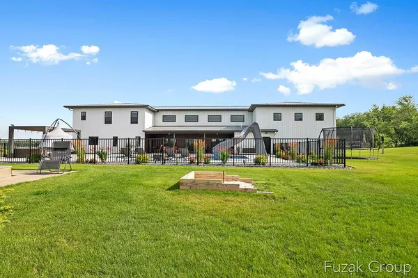 4604 50th Street, Holland, MI 49423