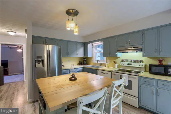 432 LOCUST RD, New Cumberland, PA 17070