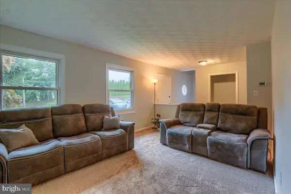 432 LOCUST RD, New Cumberland, PA 17070