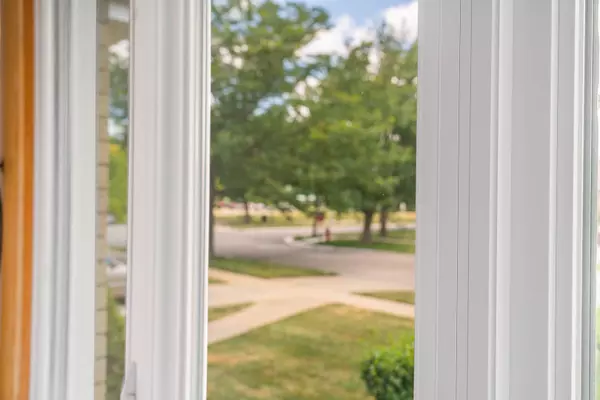 7808 Leamington Avenue, Burbank, IL 60459