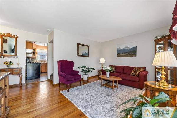 18 Pannonia AVE, Edison, NJ 08817