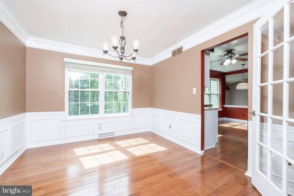 6 PINE GROVE LN, Hockessin, DE 19707