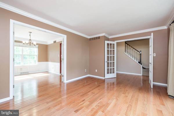 6 PINE GROVE LN, Hockessin, DE 19707