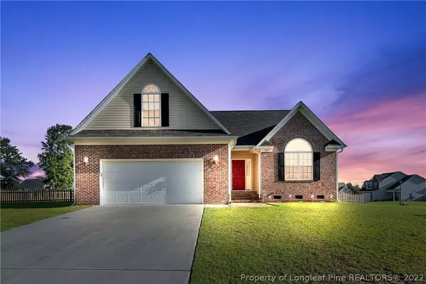 329 Gatsby Drive, Raeford, NC 28376