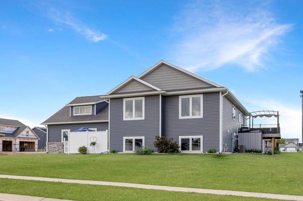600 12th ST NW, Kasson, MN 55944