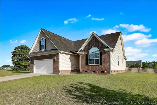 329 Gatsby Drive, Raeford, NC 28376