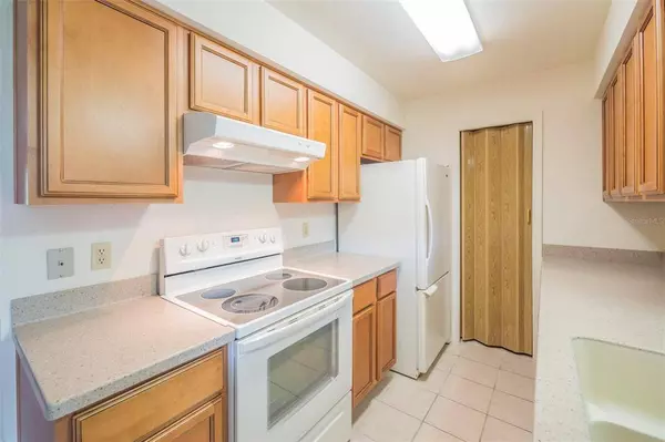 12517 ORANGEWOOD CT, Tavares, FL 32778