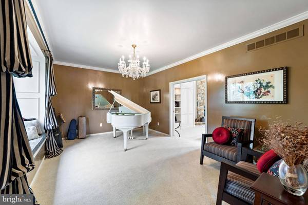 117 MOUNTAINVIEW RD, Mount Laurel, NJ 08054