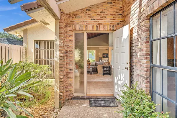 19643 Sea Pines WAY, Boca Raton, FL 33498