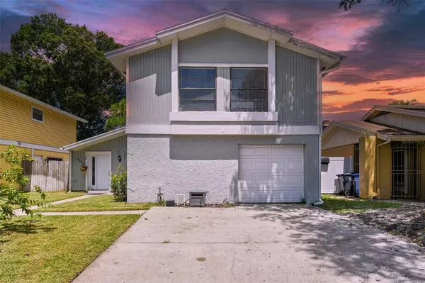 4826 GROVE POINT DR, Tampa, FL 33624