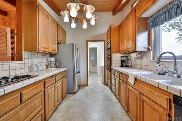 1763 Grove RD, El Cajon, CA 92020