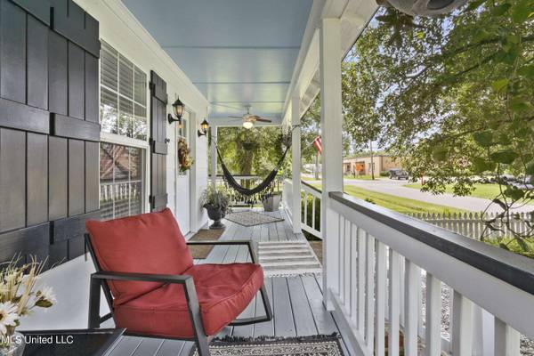 448 Saint John Street, Bay Saint Louis, MS 39520