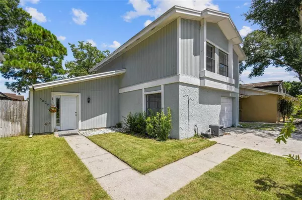 4826 GROVE POINT DR, Tampa, FL 33624