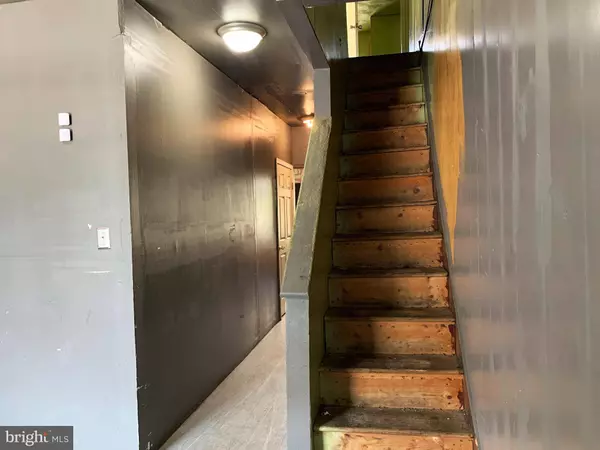 1622 S CONESTOGA ST, Philadelphia, PA 19143