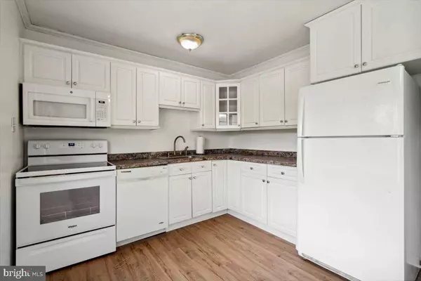 32 QUILL RD, Levittown, PA 19057