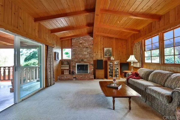 1763 Grove RD, El Cajon, CA 92020