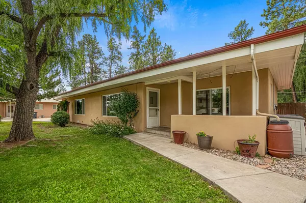 4679 Fairway DR, Los Alamos, NM 87544