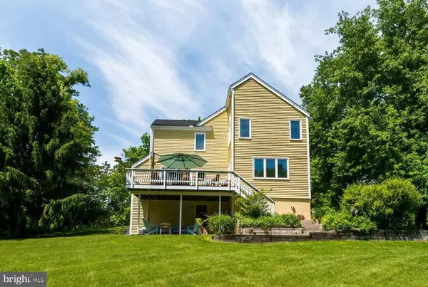 93 FIELD RD, Shepherdstown, WV 25443