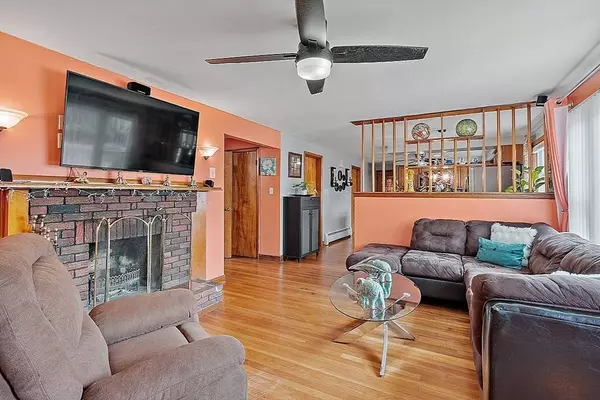 99 Salem St, Lawrence, MA 01843