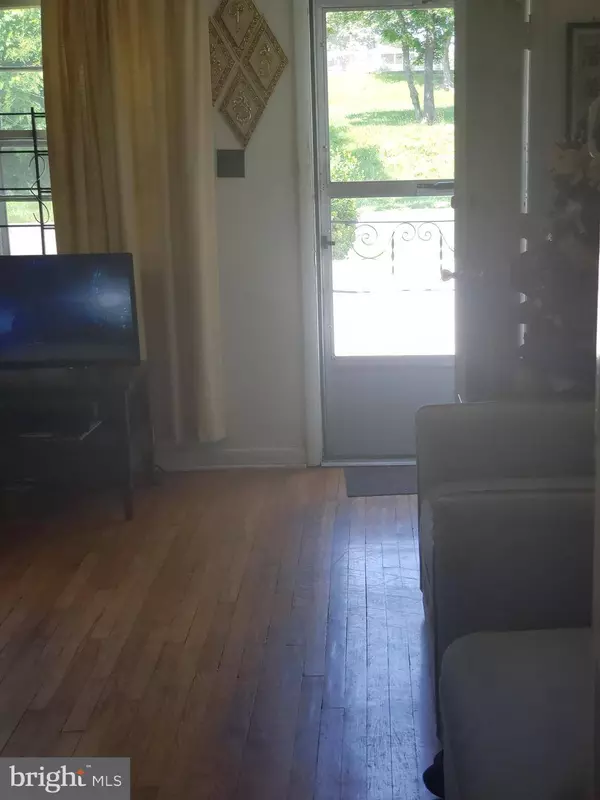 2116 SPAULDING AVE, Suitland, MD 20746