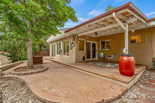 4679 Fairway DR, Los Alamos, NM 87544