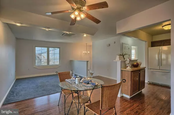 61 WHITE DOGWOOD DR, Etters, PA 17319