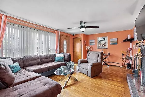 99 Salem St, Lawrence, MA 01843