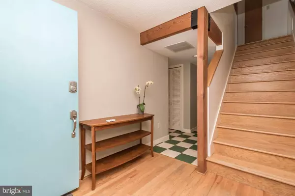 93 FIELD RD, Shepherdstown, WV 25443