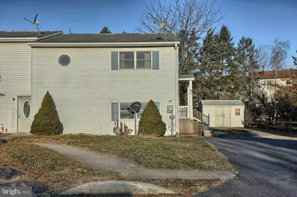 61 WHITE DOGWOOD DR, Etters, PA 17319