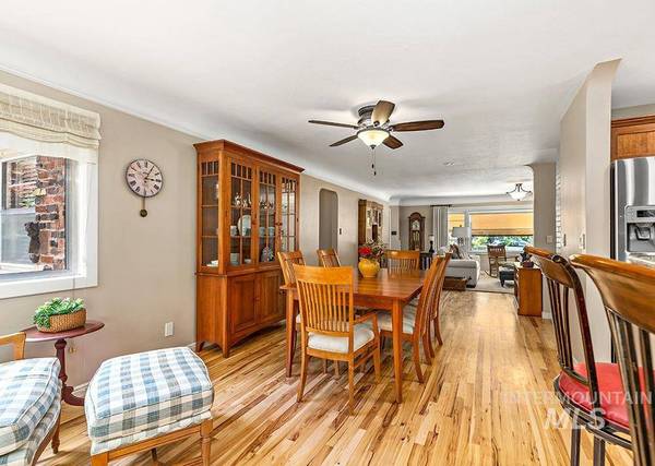 1406 S Owyhee St, Boise, ID 83705