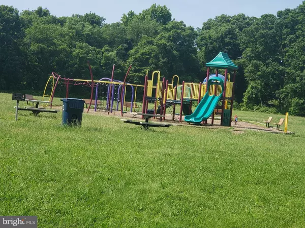 2116 SPAULDING AVE, Suitland, MD 20746