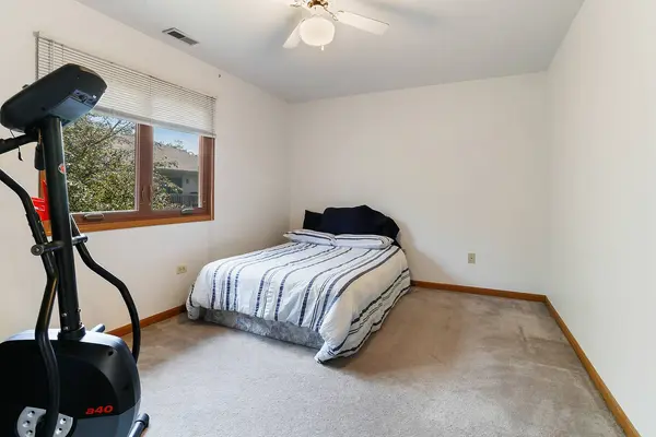 196 Barbara Jean LN #D, Joliet, IL 60436