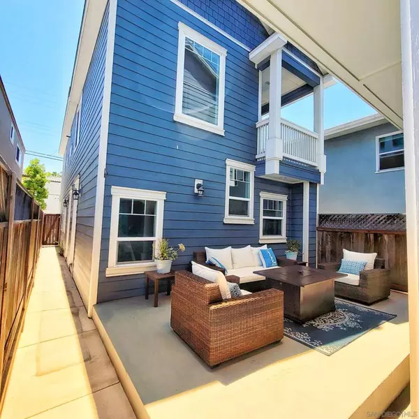 741 D Avenue, Coronado, CA 92118