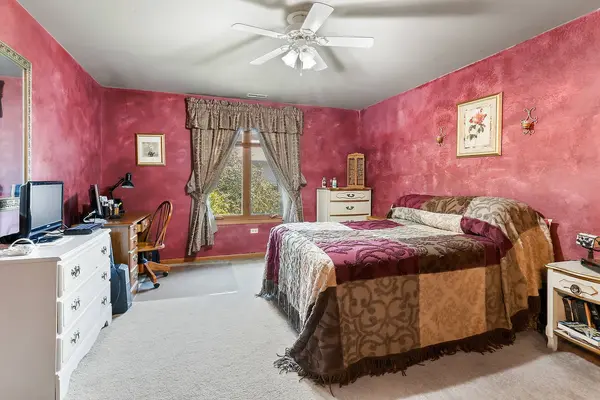 196 Barbara Jean LN #D, Joliet, IL 60436